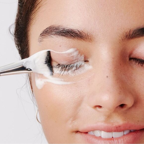 Borboleta Clean Swoop Lash Cleaner Brush (BRAND NEW, NEVER OPENED) - Picture 8 of 8